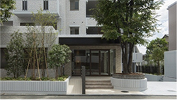 「フォレスティア苦楽園」外観