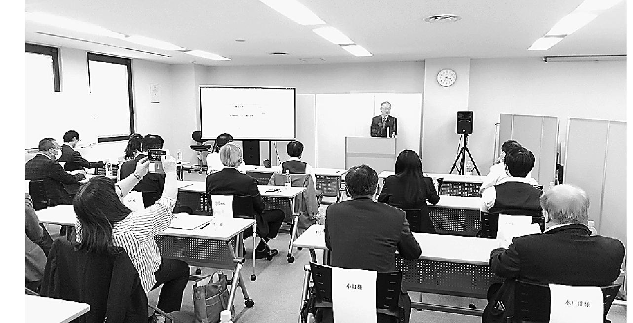 2番手に登場した東急リバブル常勤監査役の橋本明浩氏は我が国の宅建業法とコンプライアンスとの関係を検証する講演を行った。会場では不動産流通推進センターが認定する公認不動産コンサルティングマスターと宅建マイスターの資格を持つ人たちが3人の講師の話に強い関心を示した